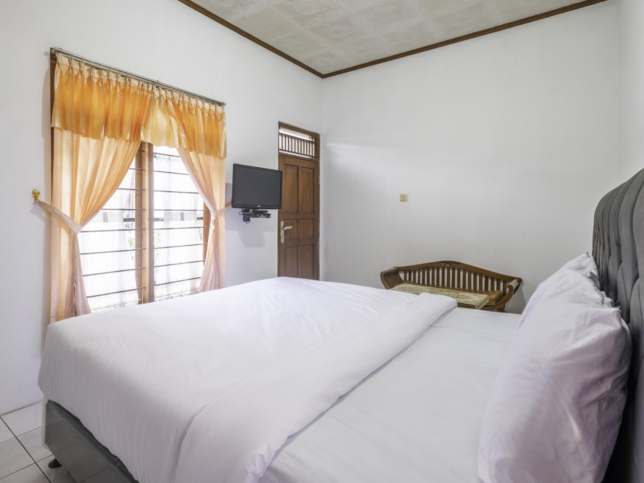 Hotel Capital O 1541 Puri Cikole Asri Lembang Exterior foto