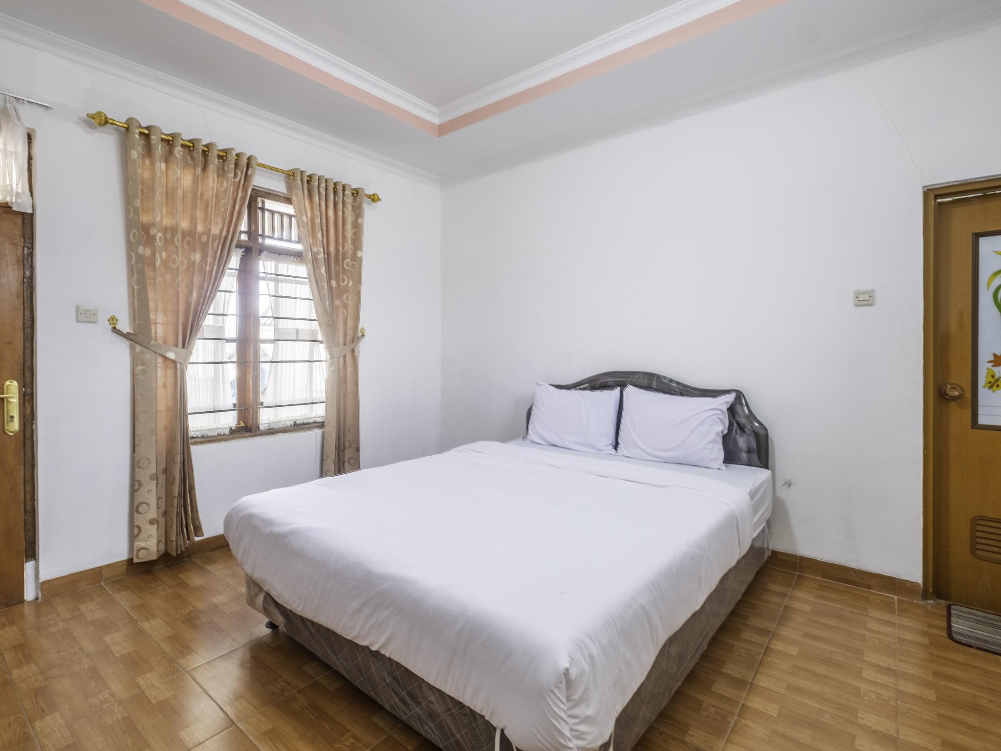 Hotel Capital O 1541 Puri Cikole Asri Lembang Exterior foto